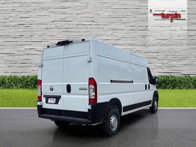 2026 RAM ProMaster cargo van - Thumbnail 5