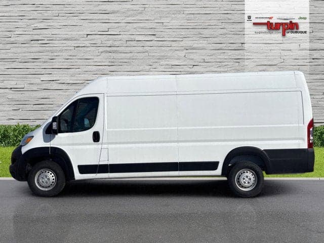 2024 RAM ProMaster cargo van - Thumbnail 2
