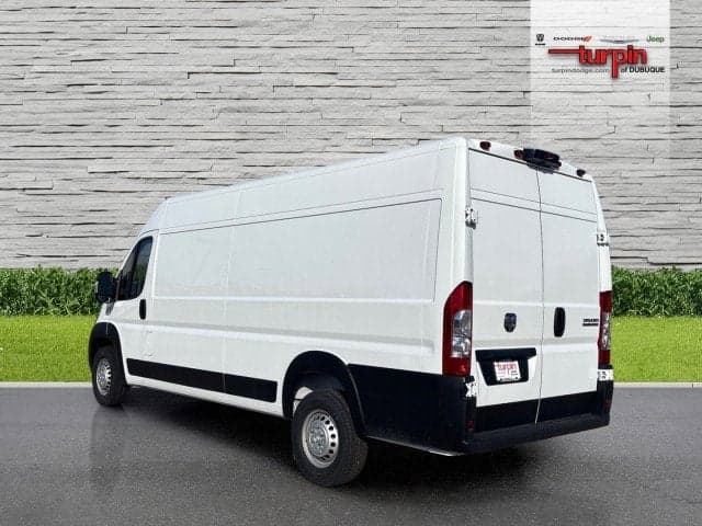2024 RAM ProMaster cargo van - Thumbnail 3