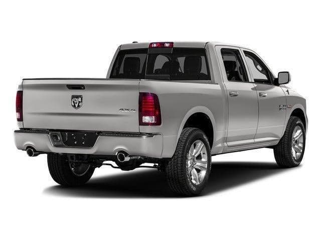 2016 Ram 1500 - Thumbnail 3