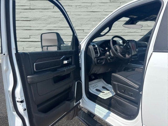 2025 RAM 2500 - Thumbnail 9