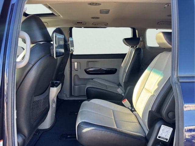 2020 KIA Sedona - Thumbnail 13