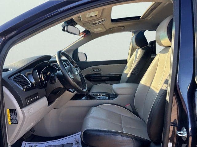 2020 KIA Sedona - Thumbnail 9
