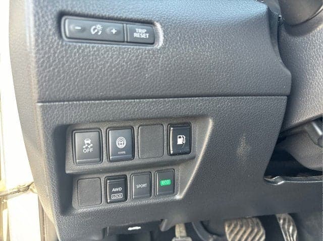 2020 NISSAN Rogue - Thumbnail 10