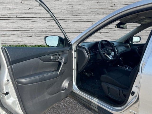 2020 NISSAN Rogue - Thumbnail 16