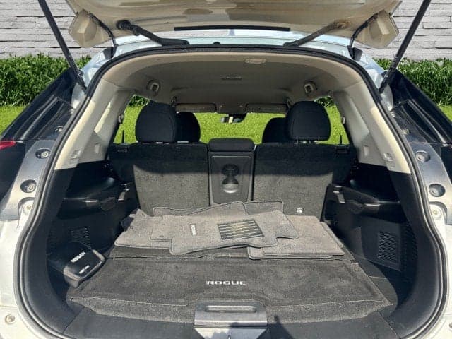 2020 NISSAN Rogue - Thumbnail 18