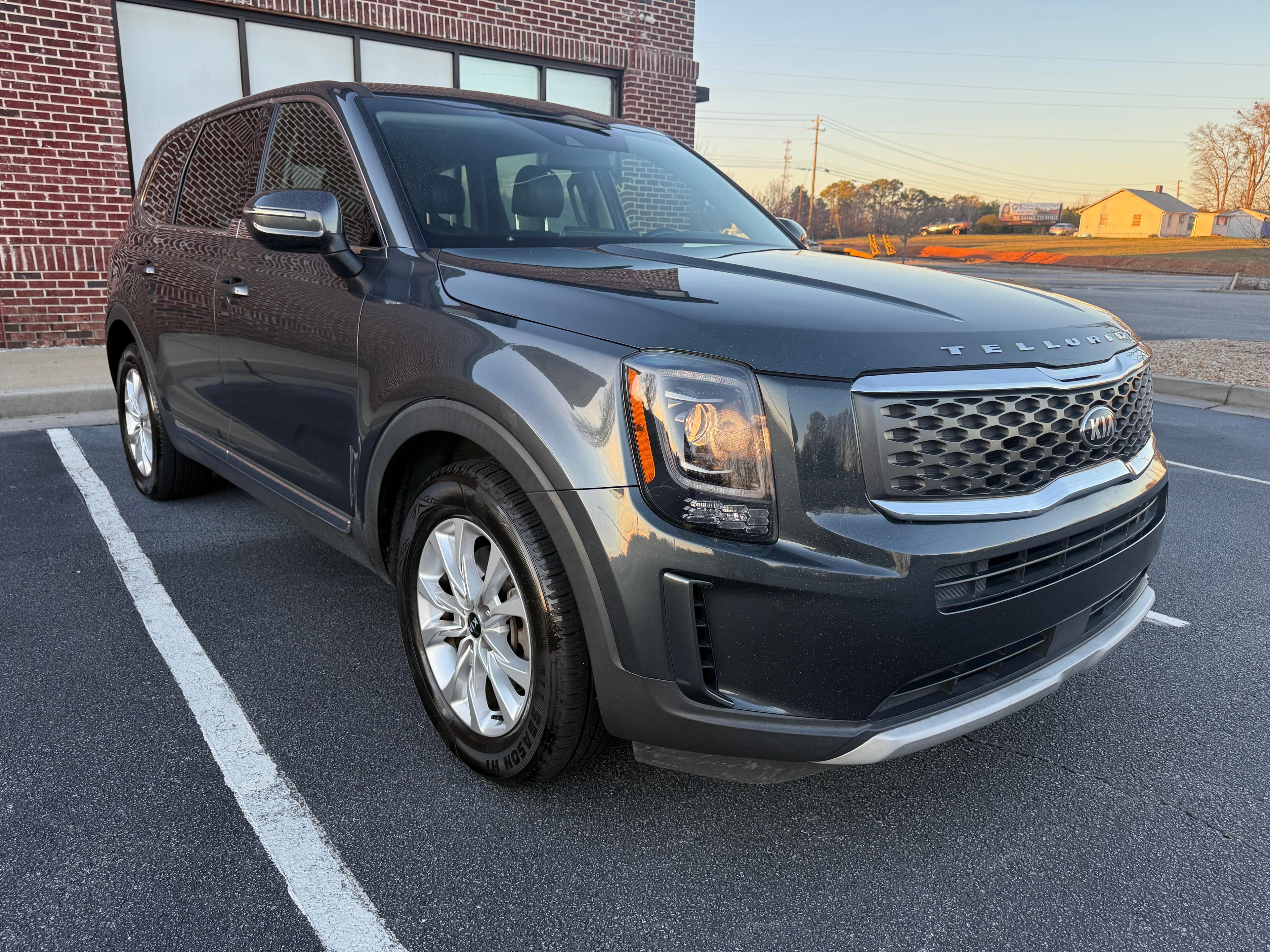 2020 Kia Telluride Lx - Thumbnail 1