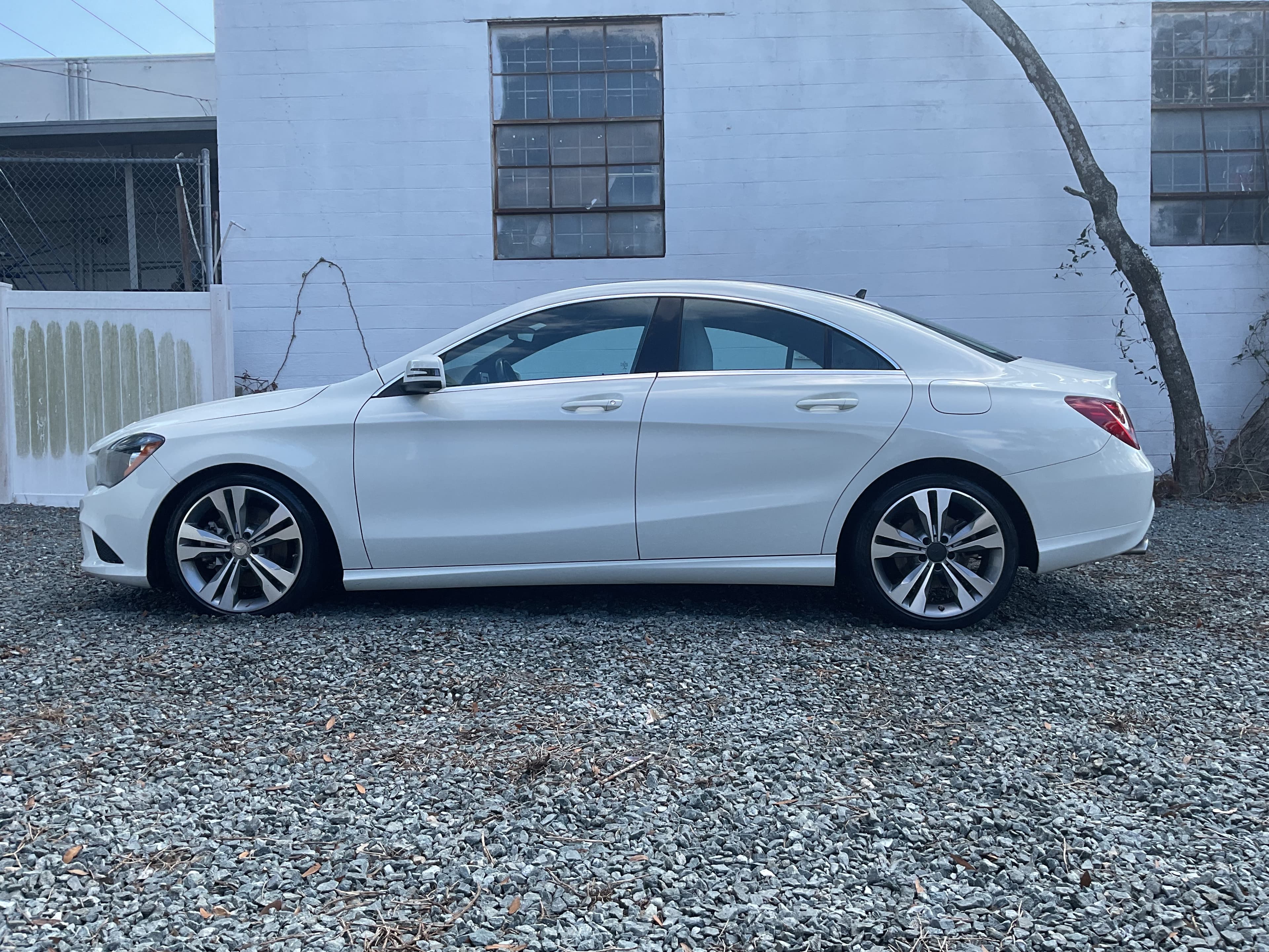 2014 Mercedes-Benz CLA 250 - Thumbnail 2