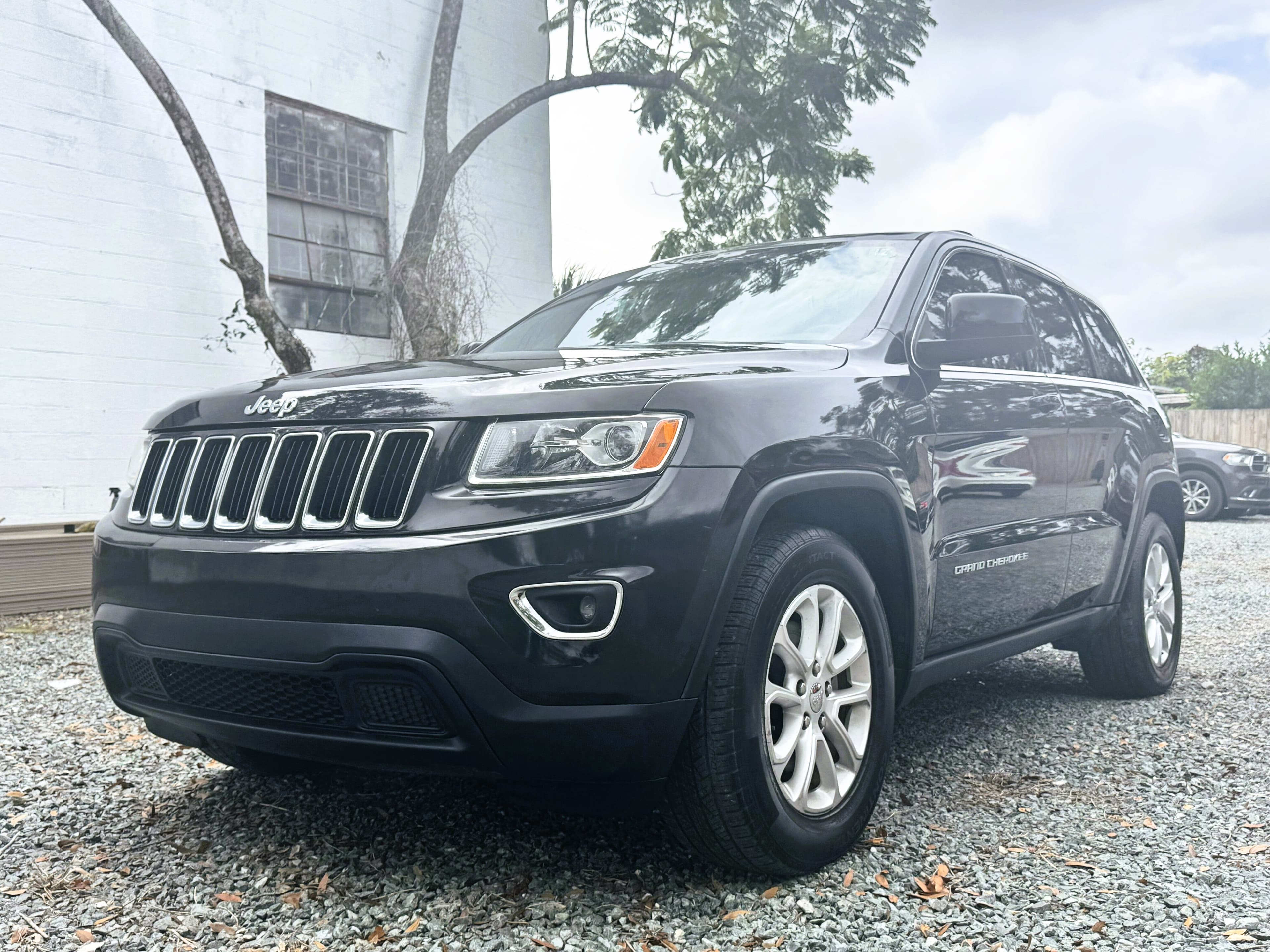 2015 Jeep Grand Cherokee - Thumbnail 1
