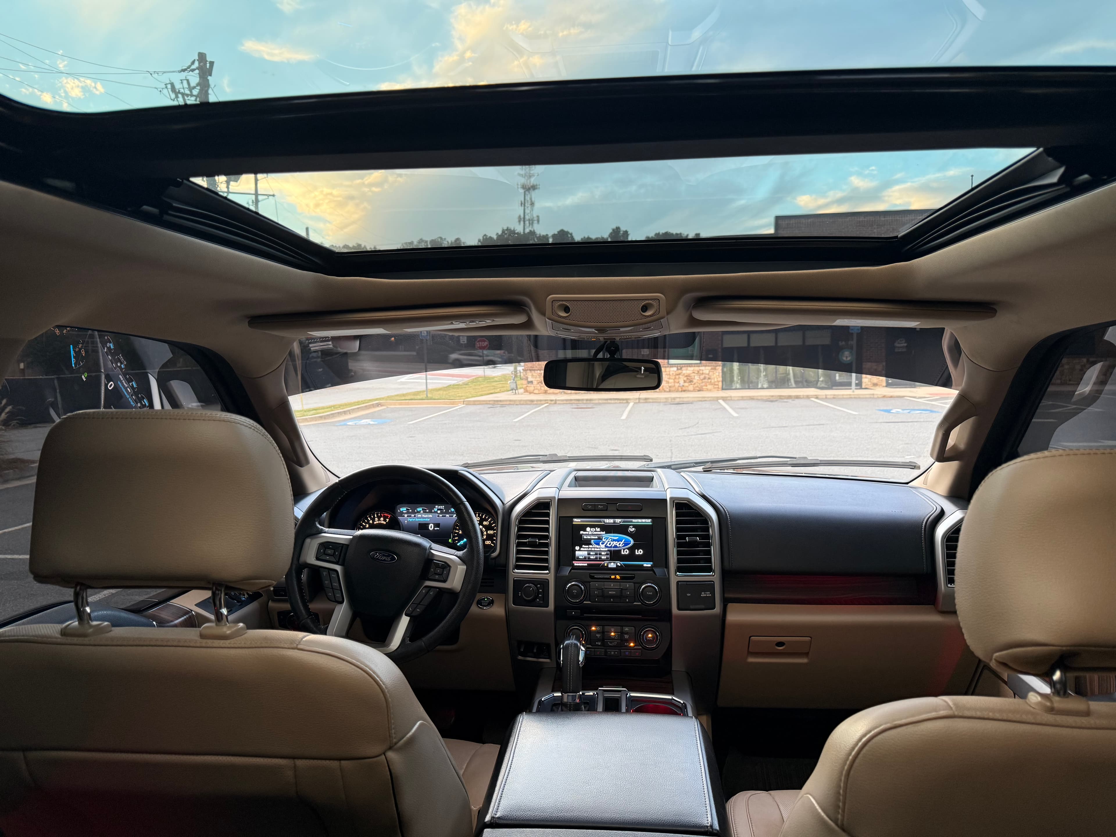 2015 Ford F-150 crew cab Lariat 4x4 3.5L ecoboost - Thumbnail 7