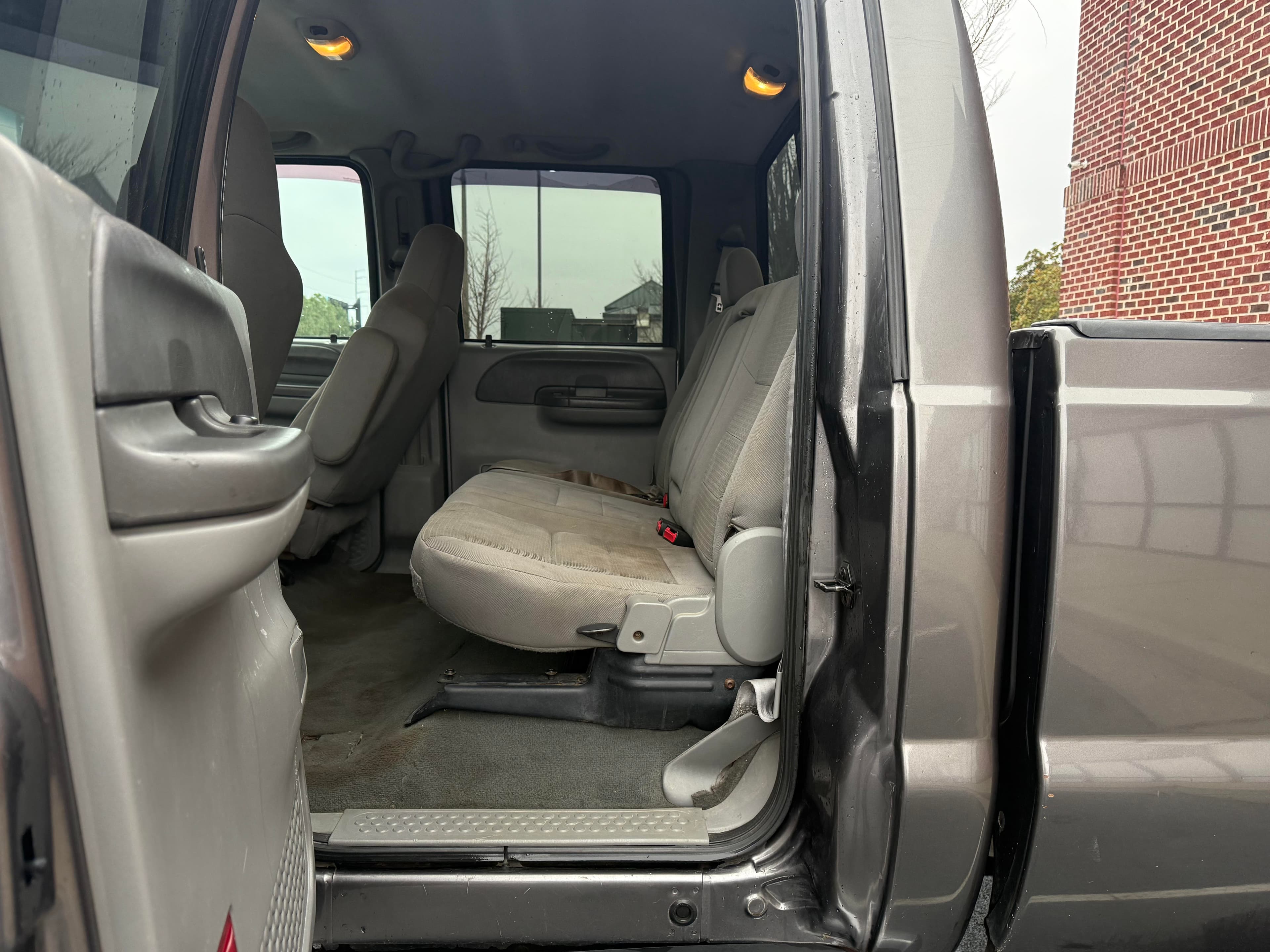 2004 Ford F-250 super duty crew cab 4x4 - Thumbnail 8