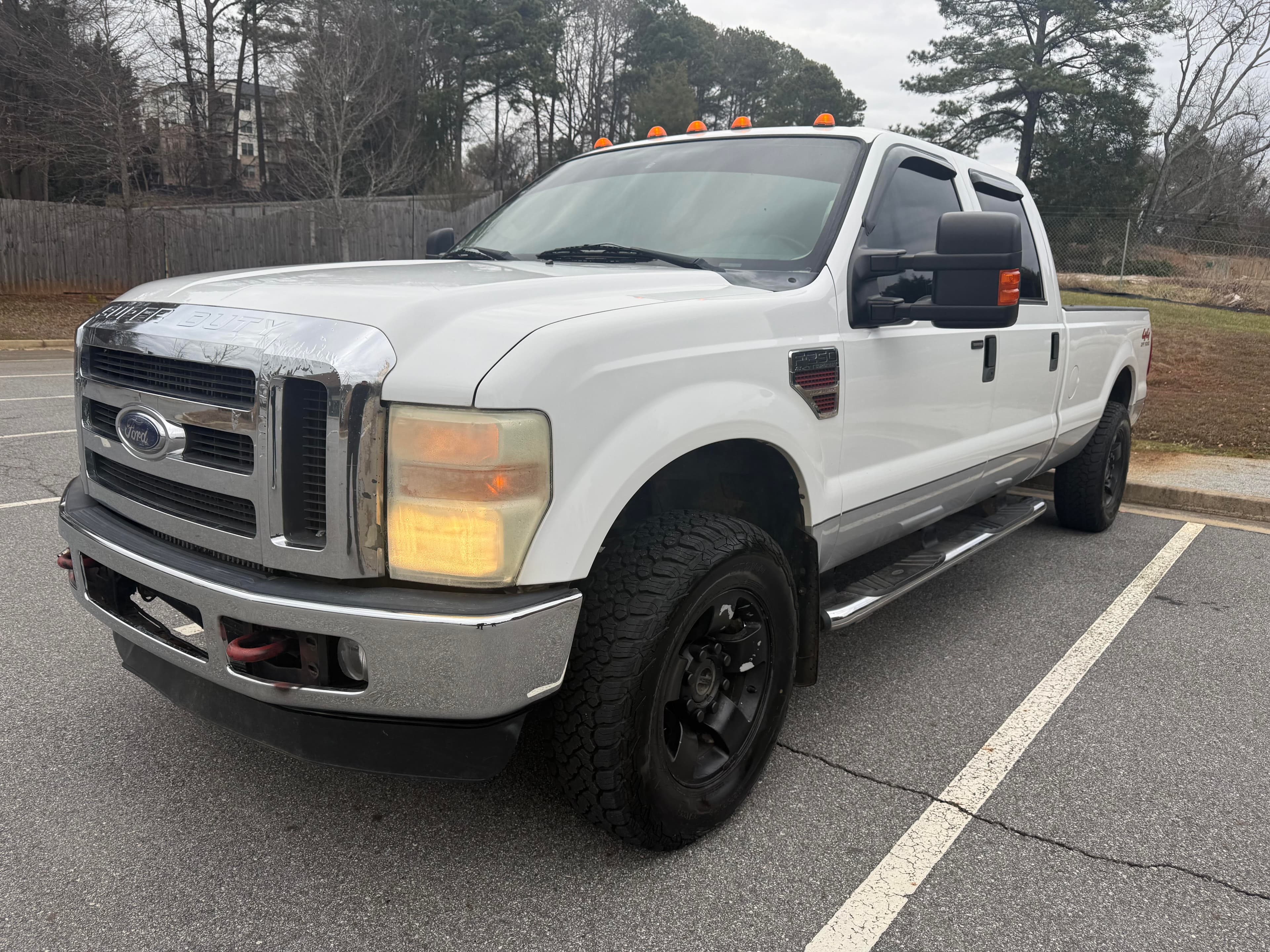2008 Ford F-250 super duty crew cab Lariat 4x4 6.4 powerstroke turbo diesel - Thumbnail 1