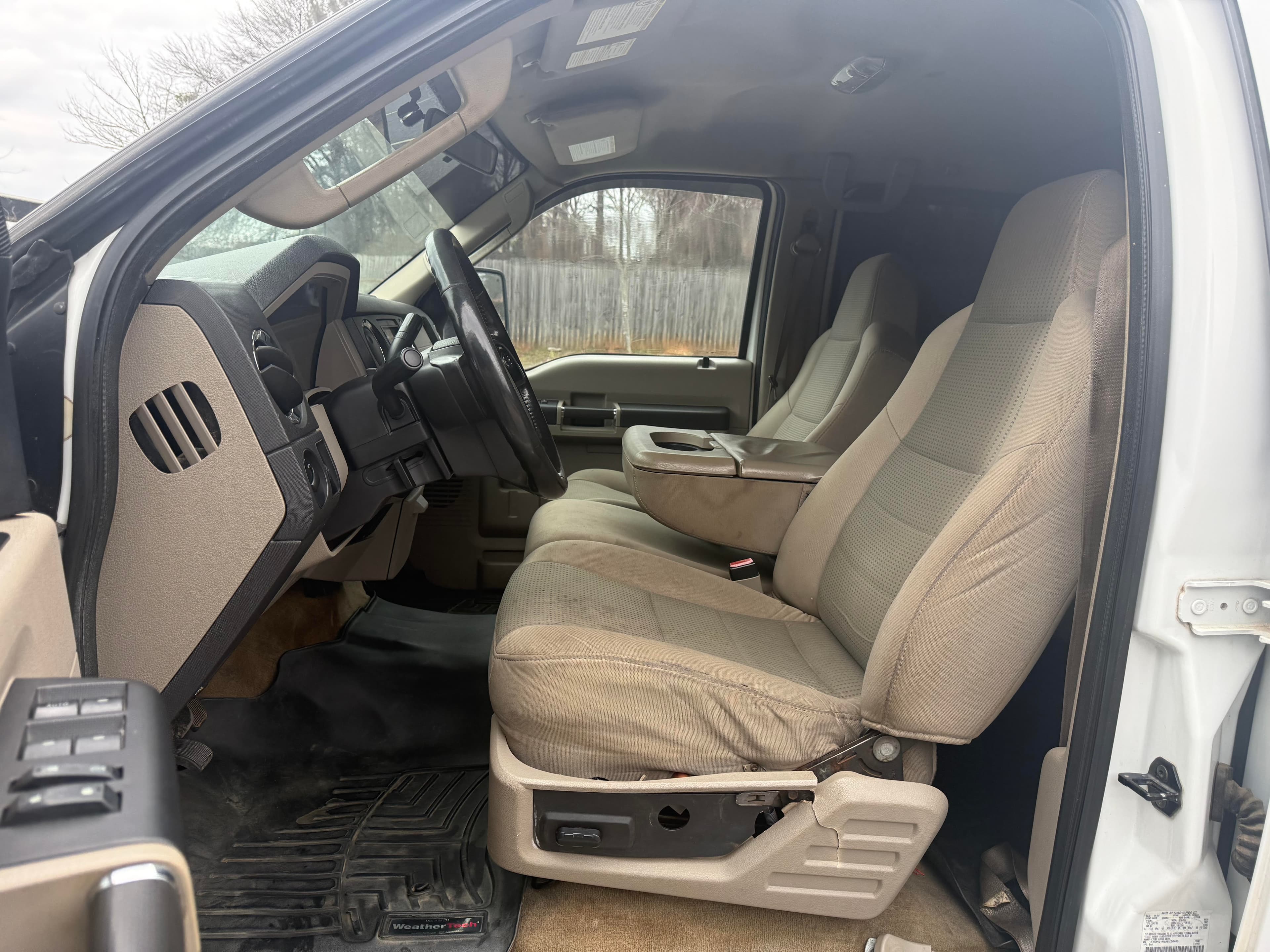 2008 Ford F-250 super duty crew cab Lariat 4x4 6.4 powerstroke turbo diesel - Thumbnail 6