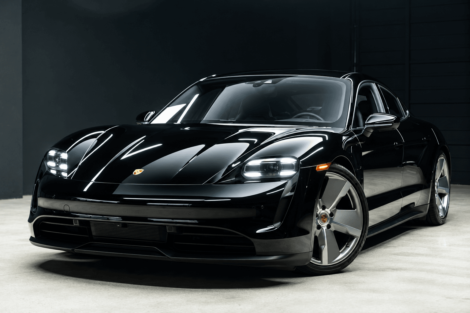2024 PORSCHE Taycan