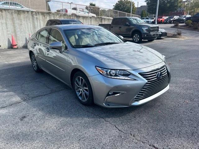 2017 Lexus ES 300h
